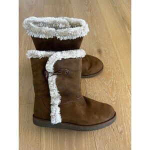 AIRWALK SUEDE BOOTS. SIZE 8 FAUX FUR COZY SLIP ON, MID CALF LINED BOOTS